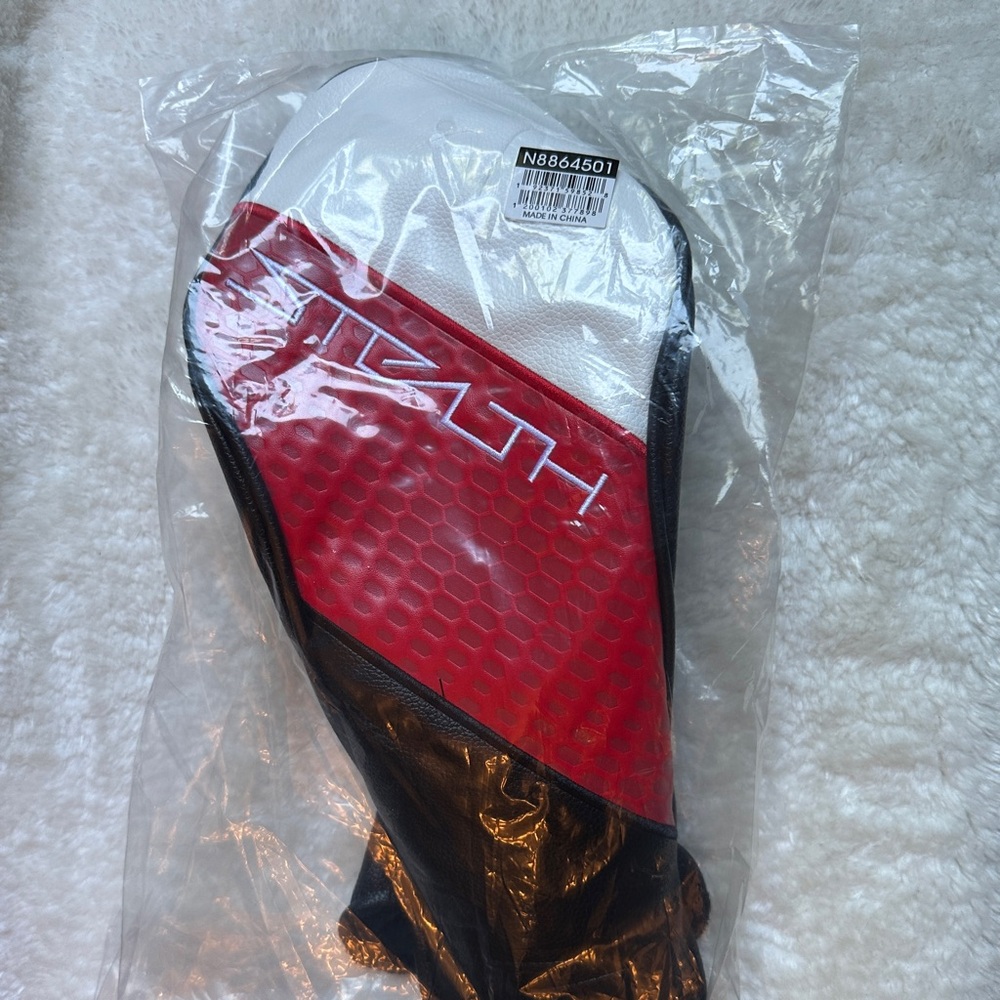 TaylorMade STEALTH 2 DRIVER HEADCOVER Red Black Club Head Cover. NEW 2023